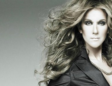 Celine Dion: Φωτογραφίζεται γυμνή για χάρη της Vogue (φωτό)